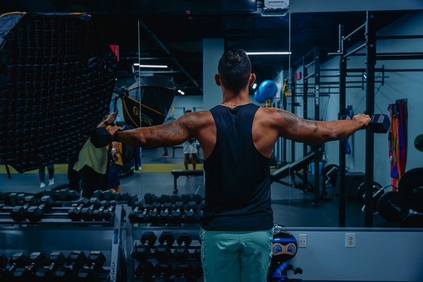 Unleashing Speed: Elevate Your Fencing Lunge with Plyometric Training Techniques for UK Athletes